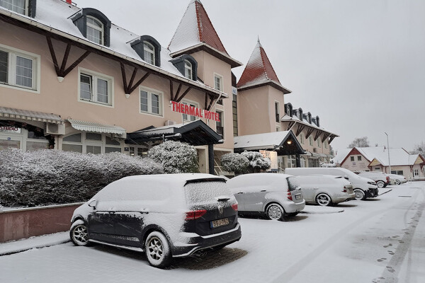 Adventní Budapešť s koupáním v termálech Mosonmagyróvár