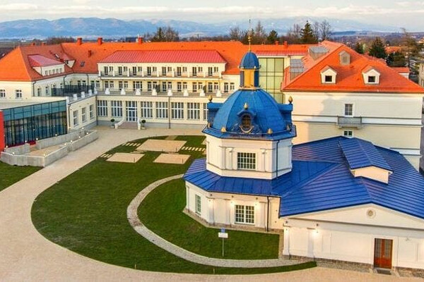 Lázně Turčianské Teplice - Lázeňský hotel Velká Fatra****