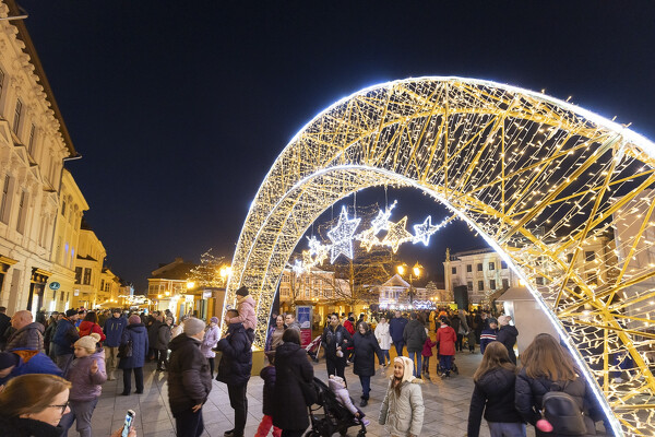 Adventní Györ a Bratislava s koupáním v termálech Velký Meder