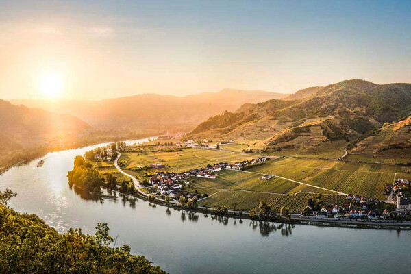 Wachau - romantika v údolí Dunaje