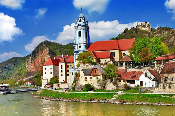 Wachau - romantika v údolí Dunaje