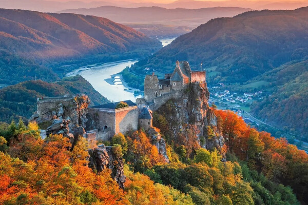 Wachau - romantika v údolí Dunaje