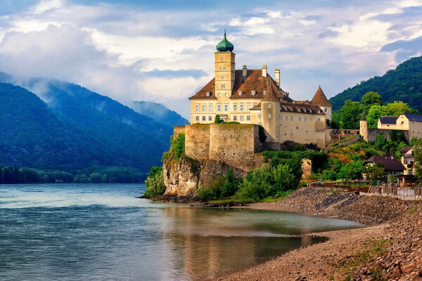 Wachau - romantika v údolí Dunaje