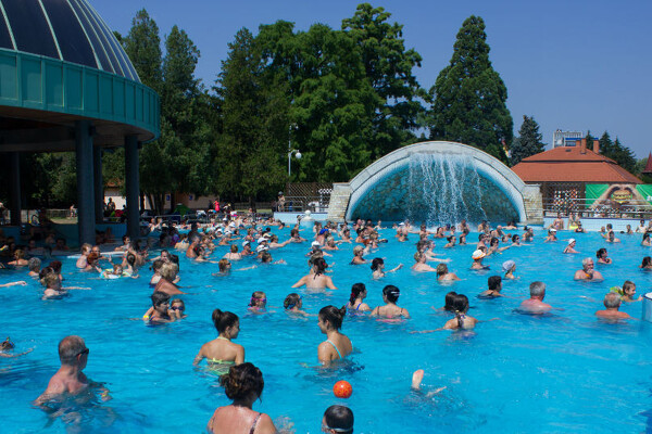 EGER, HUNGUEST HOTEL FLÓRA****