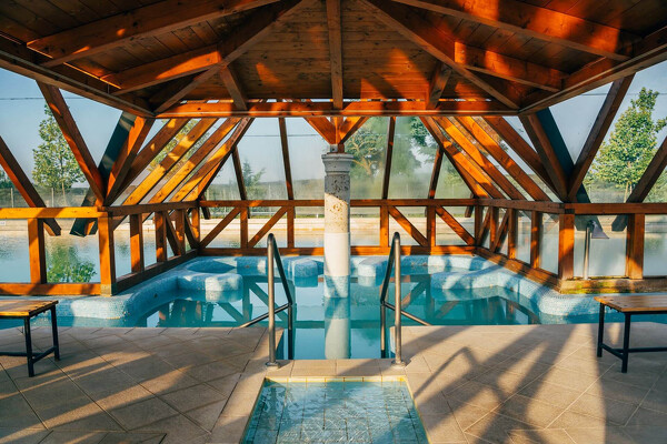 EGER, HUNGUEST HOTEL FLÓRA****