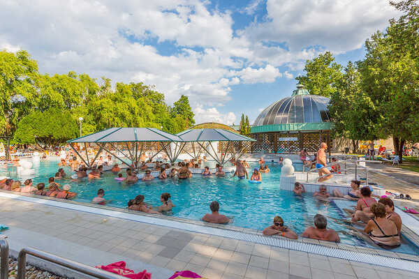 EGER, HUNGUEST HOTEL FLÓRA****