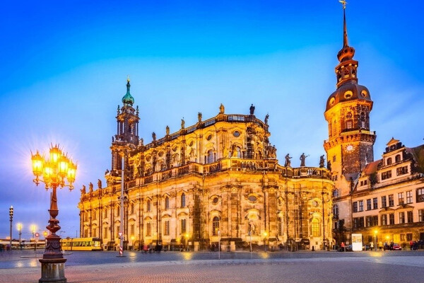 Českosaské Švýcarsko, Drážďany